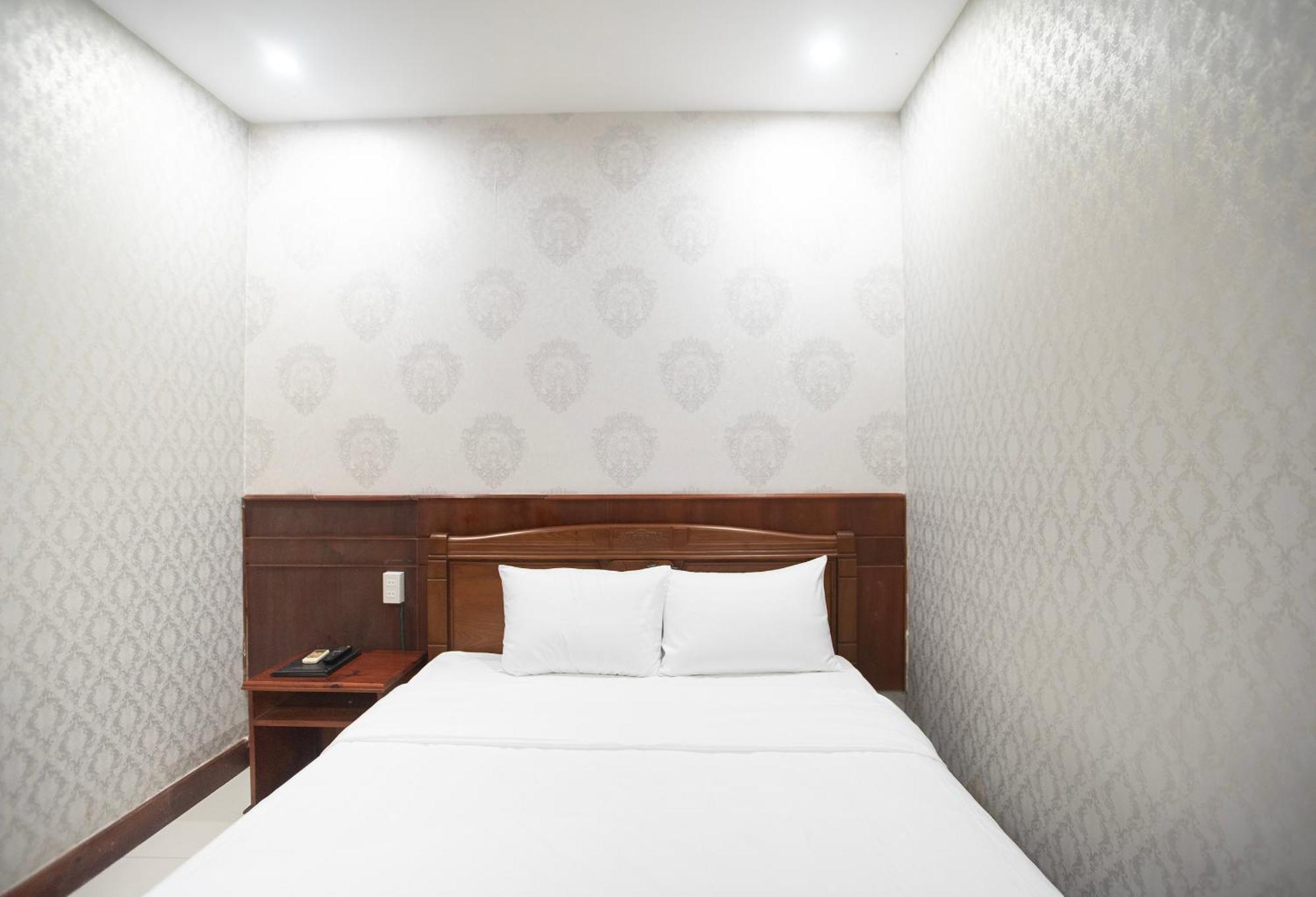 Eden Quy Nhon Hotel Екстер'єр фото